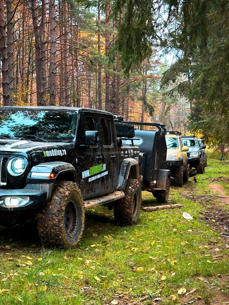 Tură off-road cu echipa eMudding